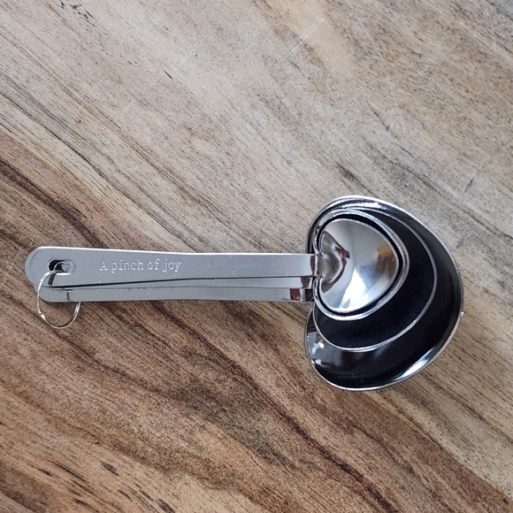 Heart Shaped Measuring Spoons - Picture 4 of 9